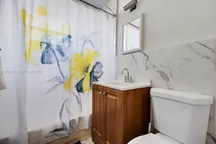 38 Miami Gardens Rd, West Park, FL 33023 - Photo 21