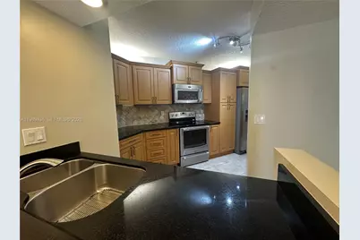 10401 W Broward Blvd #301, Plantation, FL 33324 - Photo 37