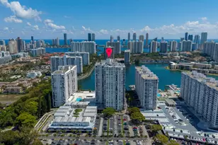 2750 NE 183rd St, Aventura, FL 33160 - Photo 27