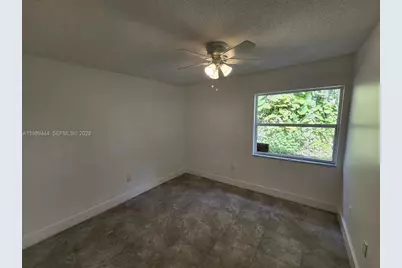 11806 SW 102nd St, Miami, FL 33186 - Photo 9