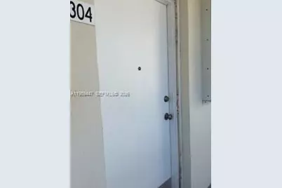 3000 Marcos Dr #P304, Aventura, FL 33160 - Photo 7
