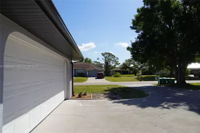 563 Presque Isle Dr, Port Charlotte, FL 33954 - Photo 3