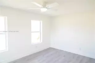 563 Presque Isle Dr, Port Charlotte, FL 33954 - Photo 47