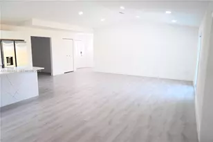 563 Presque Isle Dr, Port Charlotte, FL 33954 - Photo 17