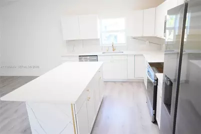 563 Presque Isle Dr, Port Charlotte, FL 33954 - Photo 13