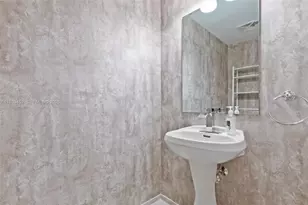 60 SW 13th St, Miami, FL 33130 - Photo 5