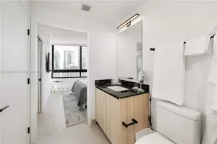 225 N Miami Ave, Miami, FL 33128 - Photo 11