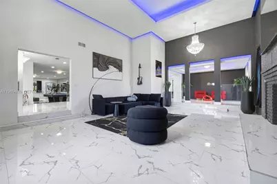 2201 SW 115th Ter, Davie, FL 33325 - Photo 11