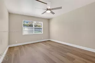 12500 SW 5th Ct, Pembroke Pines, FL 33027 - Photo 13