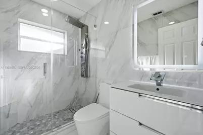 2570 SE 7th Pl, Homestead, FL 33033 - Photo 17