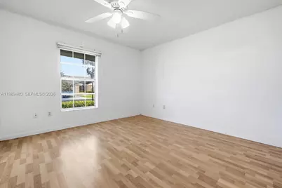 2570 SE 7th Pl, Homestead, FL 33033 - Photo 15