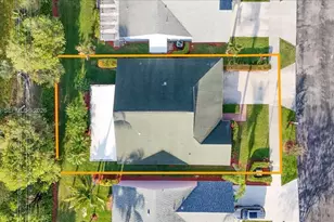 2570 SE 7th Pl, Homestead, FL 33033 - Photo 23