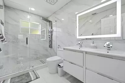 2570 SE 7th Pl, Homestead, FL 33033 - Photo 21