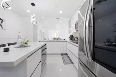 2570 SE 7th Pl, Homestead, FL 33033 - Photo 13