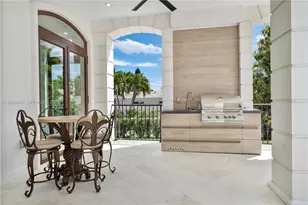 919 92nd St, Surfside, FL 33154 - Photo 15