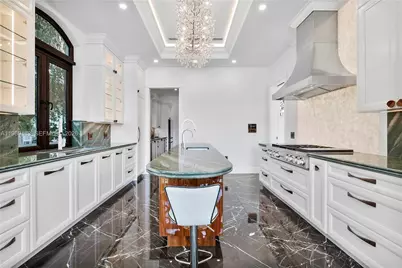 919 92nd St, Surfside, FL 33154 - Photo 23