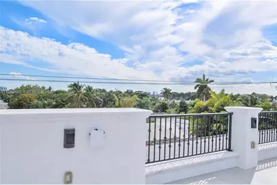 919 92nd St, Surfside, FL 33154 - Photo 55