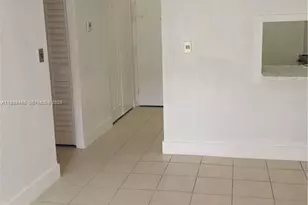 4550 NW 9th St, Miami, FL 33126 - Photo 15