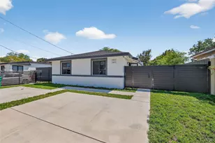 2490 NW 44th St, Miami, FL 33142 - Photo 3