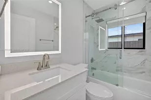 2490 NW 44th St, Miami, FL 33142 - Photo 19