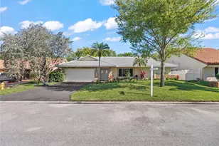 10823 NW 7th St, Coral Springs, FL 33071 - Photo 3