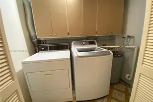 3300-3302 SW 10th St, Miami, FL 33135 - Photo 15