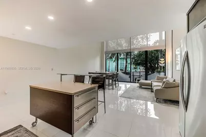 6000 Collins Ave #112, Miami Beach, FL 33140 - Photo 5