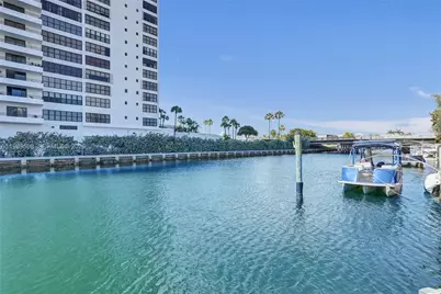 2619 S Parkview Dr, Hallandale Beach, FL 33009 - Photo 19