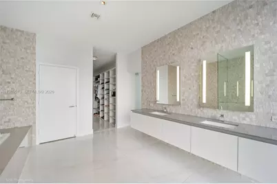 88 SW 7th St #4101, Miami, FL 33130 - Photo 23