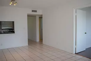 9230 Lagoon Pl, Davie, FL 33324 - Photo 7