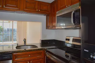 9230 Lagoon Pl, Davie, FL 33324 - Photo 9