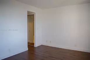 9230 Lagoon Pl, Davie, FL 33324 - Photo 9