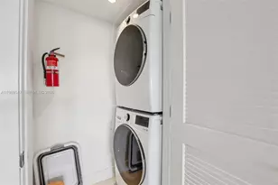 1100 100th St, Bay Harbor Islands, FL 33154 - Photo 31