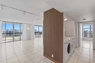 19101 NE 36th Ct, Aventura, FL 33180 - Photo 9