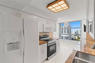 19101 NE 36th Ct #2405, Aventura, FL 33180 - Photo 15