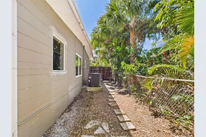 1632 SW 28th Ave #0, Fort Lauderdale, FL 33312 - Photo 15