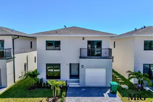 1374 NW 1st St, Florida City, FL 33034 - Photo 1