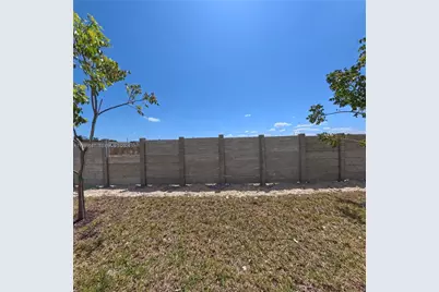 1374 NW 1st St, Florida City, FL 33034 - Photo 25