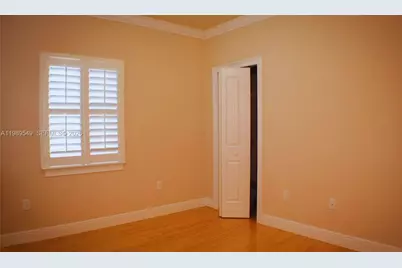 7048 SW 83rd Ct, Miami, FL 33143 - Photo 9