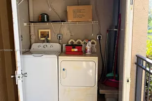 11650 SW 2nd St, Pembroke Pines, FL 33025 - Photo 33