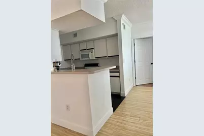 11650 SW 2nd St #16102, Pembroke Pines, FL 33025 - Photo 13