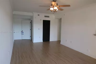 11650 SW 2nd St #16102, Pembroke Pines, FL 33025 - Photo 7