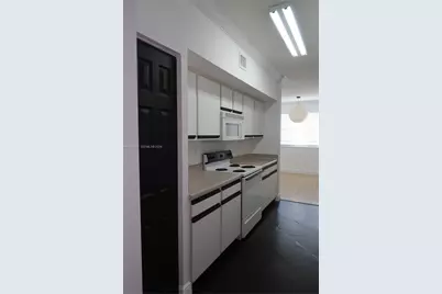11650 SW 2nd St #16102, Pembroke Pines, FL 33025 - Photo 19