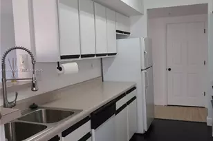 11650 SW 2nd St, Pembroke Pines, FL 33025 - Photo 11