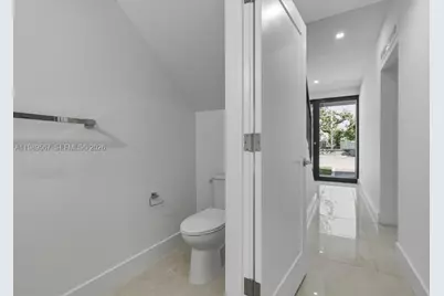 4150 S Oak Pl, Dania Beach, FL 33314 - Photo 9