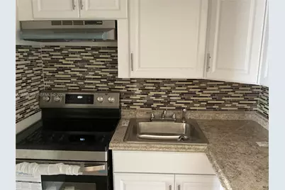 2079 NE 167th St #5, North Miami Beach, FL 33162 - Photo 13