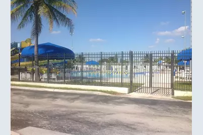 2079 NE 167th St #5, North Miami Beach, FL 33162 - Photo 5