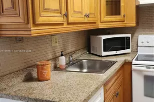 9405 W Flagler St, Miami, FL 33174 - Photo 5