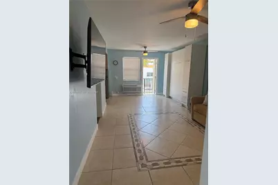 321 Wilson St #A204, Hollywood, FL 33019 - Photo 5