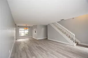 4801 Grapevine Wy, Davie, FL 33331 - Photo 3